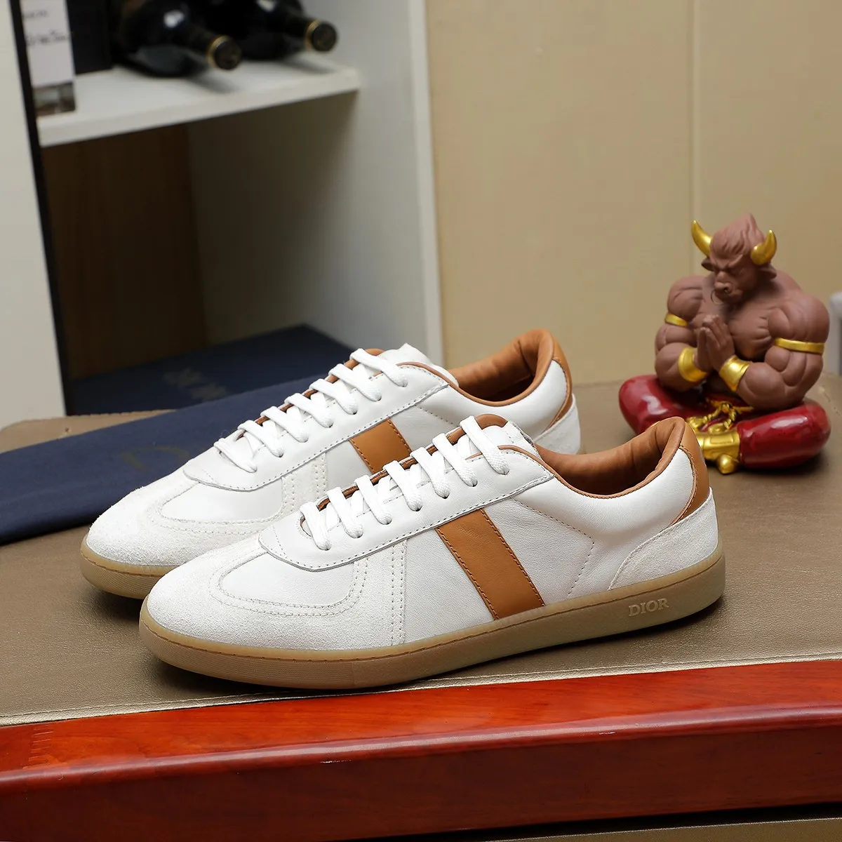 Men's clothing and shoes 💰540 💰🔥[Dior] High-end top-notch 🔝 purchasing agent 🔍🔍The latest 🇺🇸 counters are on sale simultaneously, original Italian calfskin (high-end, extravagance, and grade) with exquisite workmanship (cowhide Inner lining) Sole: Original sole provided by the original factory ⚠️Outsole. Comfortable, wear-resistant, non-slip, real-life photo🎬The real thing is more beautiful🔍Color: 4 colors available💕💕Number of yards: 39-44...